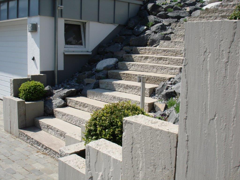Blockstufe Sandstein Sky grey 125x35x15cm